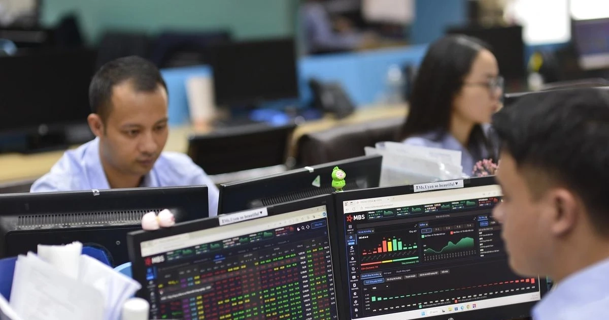 Chứng khoán hồi phục trong 'nghi ngờ'