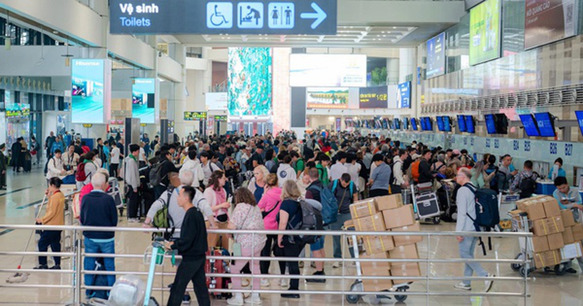 Đề xuất phụ thu nhiên liệu, vé máy bay nội địa có thể tăng thêm tới 680.000 đồng/vé