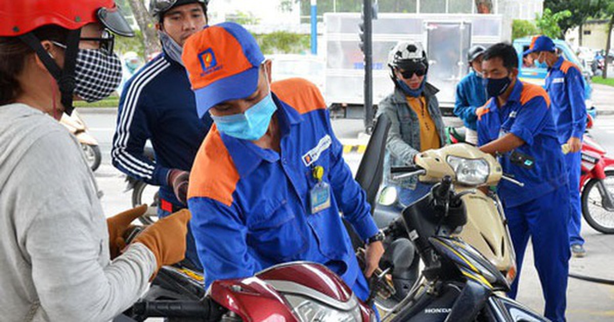 Miễn thuế bảo vệ môi trường, tiêu thụ đặc biệt, VAT với xăng dầu đến ngày 15-4