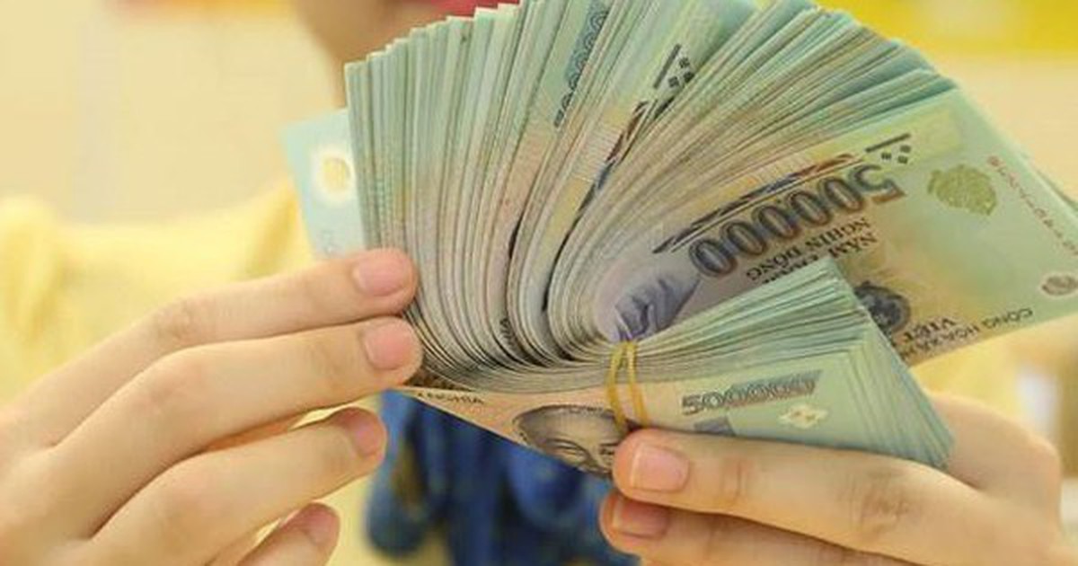 Tiếp tục hoàn thiện cơ chế tiền lương; xây dựng quy định mới về mức lương cơ sở, tăng lương hưu, trợ cấp; quản lý cán bộ, công chức, viên chức