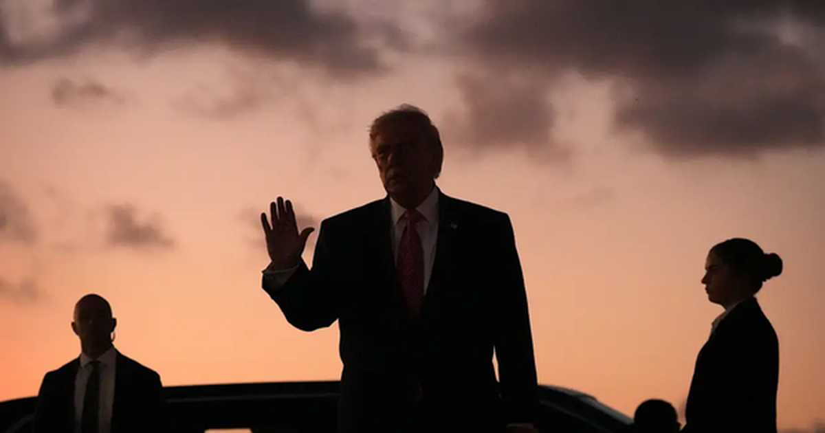 Tổng thống Donald Trump nói về chuyện lấy dầu Iran