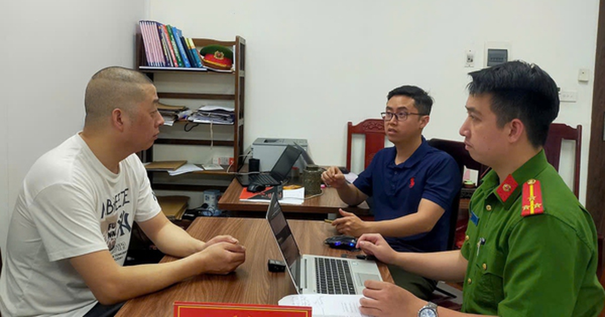 Bắt 3 đối tượng câu kết với người nước ngoài lập sàn điện tử lừa đảo hàng chục tỉ đồng