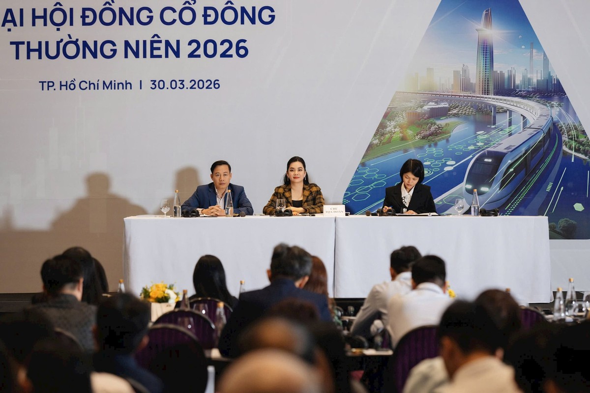 Chủ tịch Vietcap Nguyễn Thanh Phượng chốt kế hoạch lợi nhuận kỷ lục 2.300 tỷ, 'tiến quân' sang Singapore