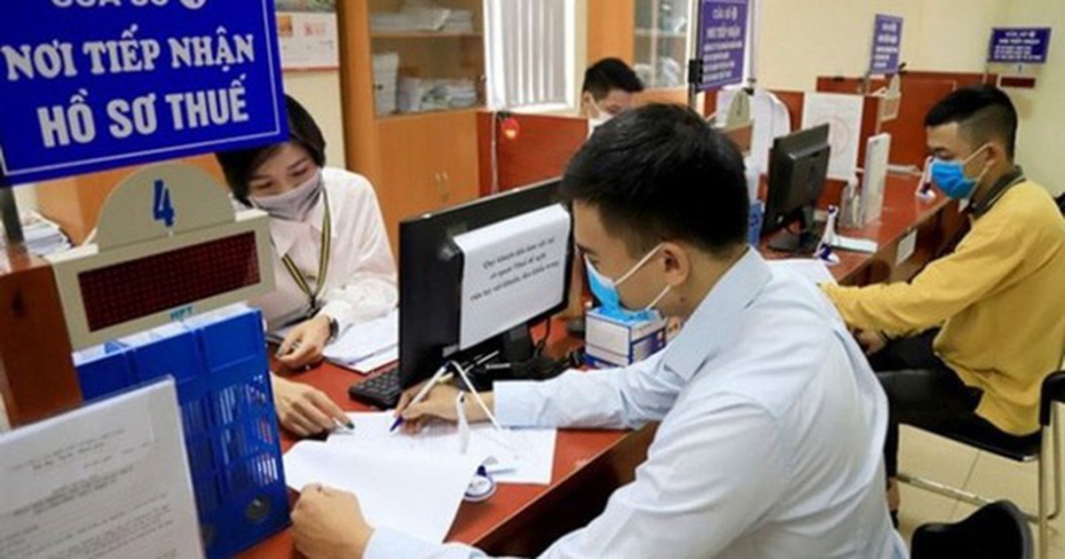Người có thu nhập ở nhiều nơi chú ý: Ngưỡng khấu trừ 10% thuế dự kiến sẽ thay đổi như sau