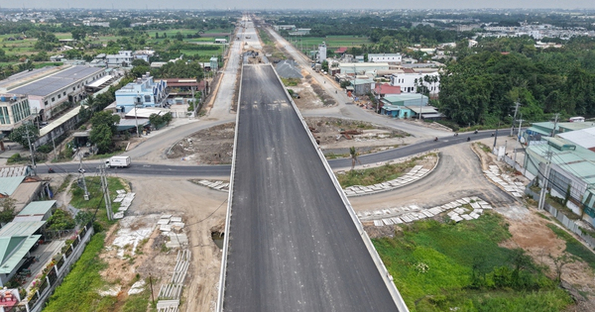 Hình ảnh công trường đường Vành đai 3 TPHCM trong sáng 31-3