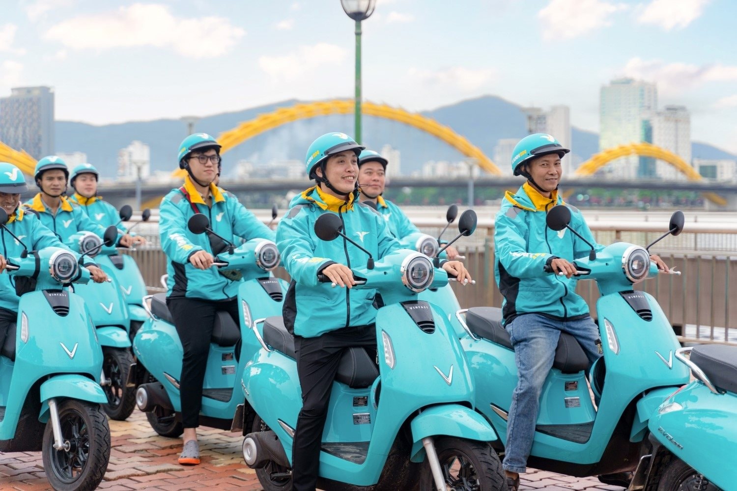 VinFast của ông Phạm Nhật Vượng báo tin vui cho tài xế Xanh SM Bike - Ảnh 1