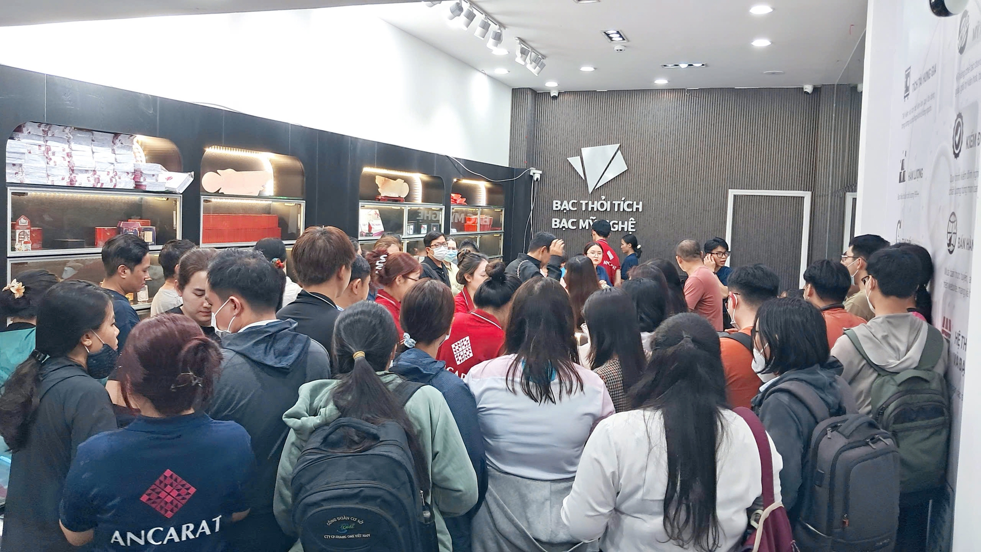 Giới đầu tư bạc "mất ngủ" với dự báo mới nhất - Ảnh 1