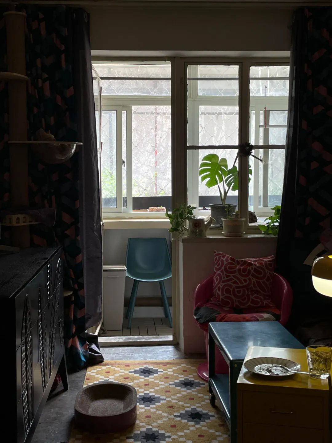 Bất chấp lời can ngăn, tôi mua căn hộ tầng 1 cũ kỹ không ai muốn: Sau 1 năm sống, tôi hiểu vì sao nó bị chê - Ảnh 4