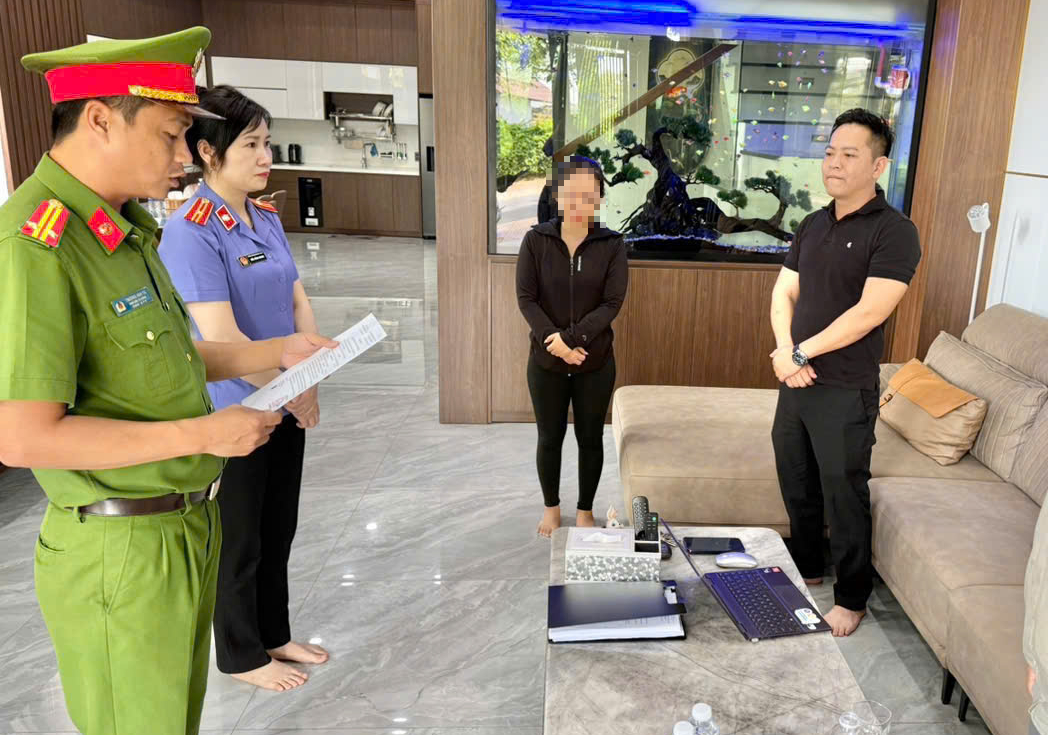 Khởi tố một giám đốc doanh nghiệp vì sản xuất hàng giả - Ảnh 1