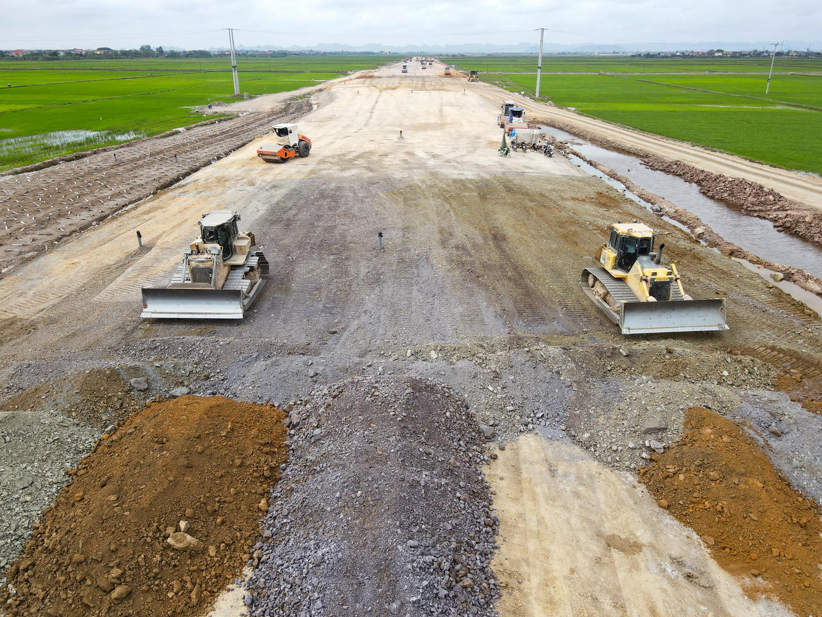 Đẩy nhanh tiến độ cao tốc Ninh Bình - Hải Phòng, phấn đấu thông xe năm 2026 - Ảnh 6