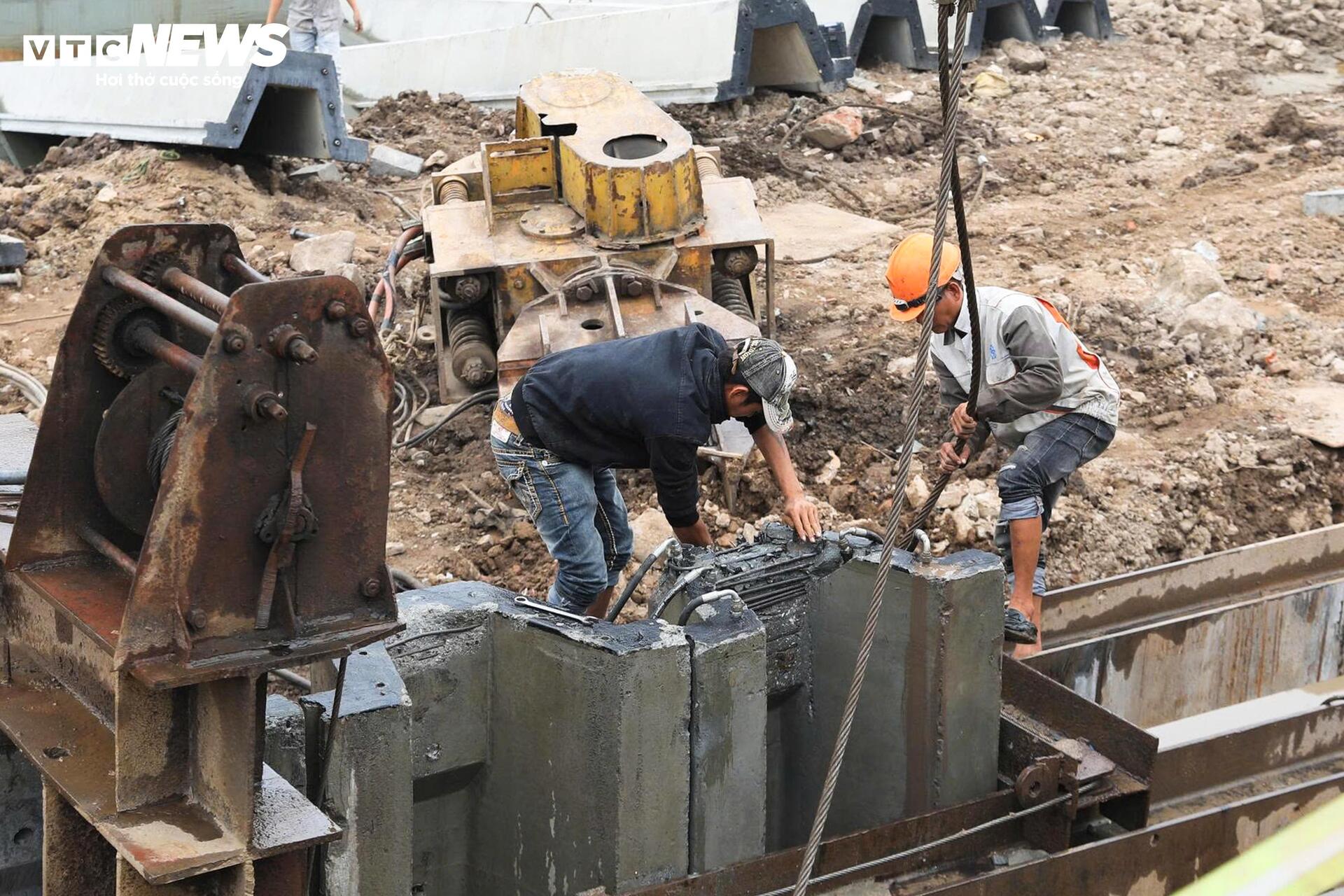 Toàn cảnh công trình cải tạo hạ lưu sông Kim Ngưu gần 700 tỷ đồng sắp cán đích - Ảnh 8