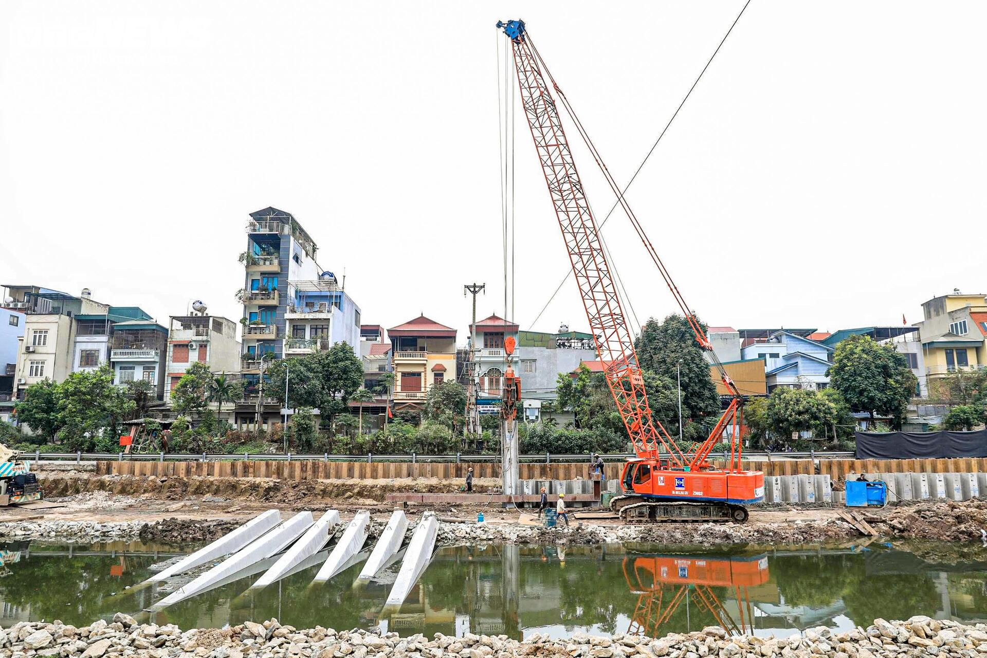 Toàn cảnh công trình cải tạo hạ lưu sông Kim Ngưu gần 700 tỷ đồng sắp cán đích - Ảnh 4