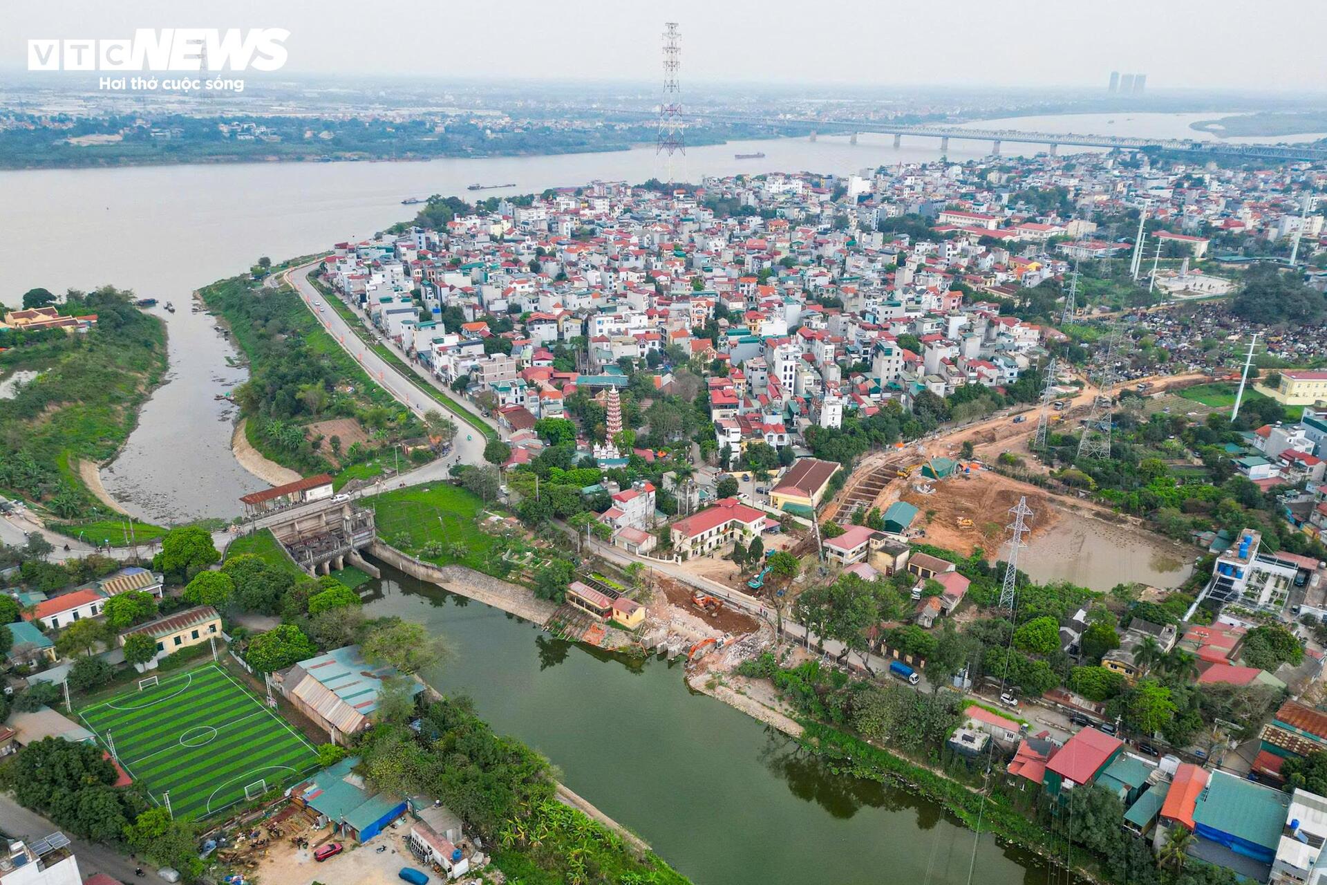 Loạt dự án chống ngập 5.600 tỷ đồng ở Hà Nội thi công rầm rộ trước mùa mưa 2026 - Ảnh 1