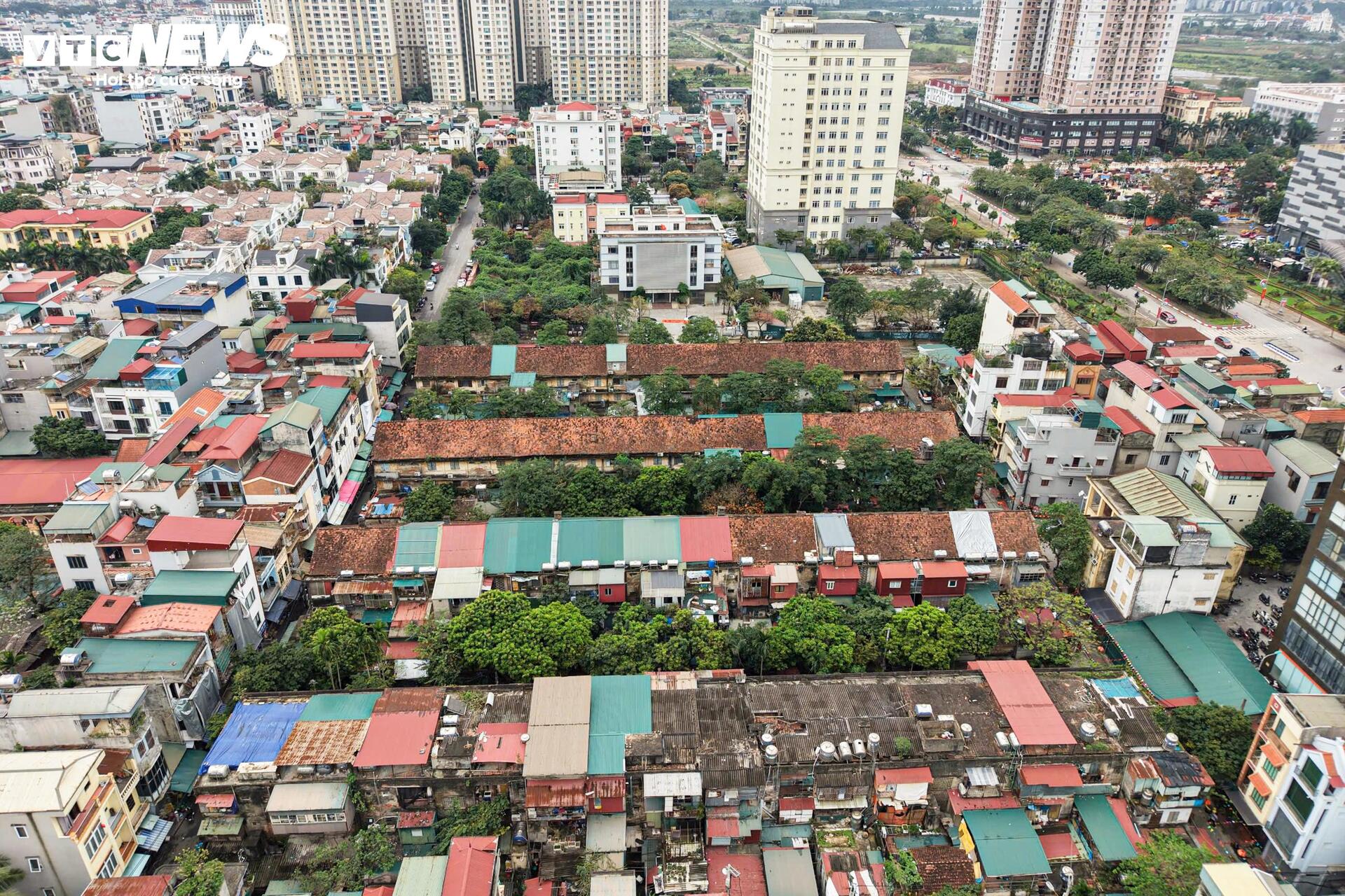 Cận cảnh khu tập thể hơn 40 năm ở Hà Nội sắp được thay bằng 3 tòa nhà 34 tầng - Ảnh 1