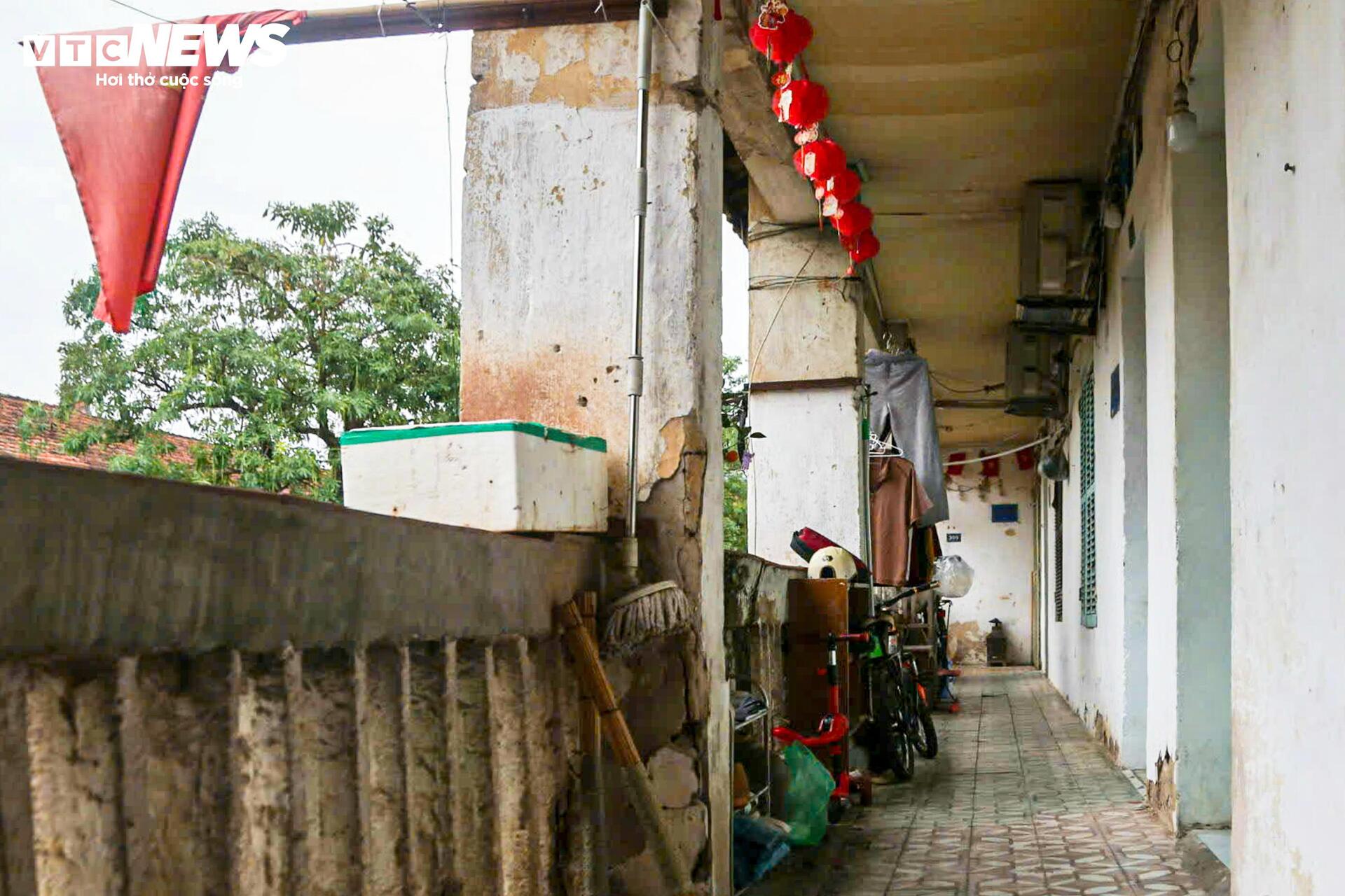 Cận cảnh khu tập thể hơn 40 năm ở Hà Nội sắp được thay bằng 3 tòa nhà 34 tầng - Ảnh 7