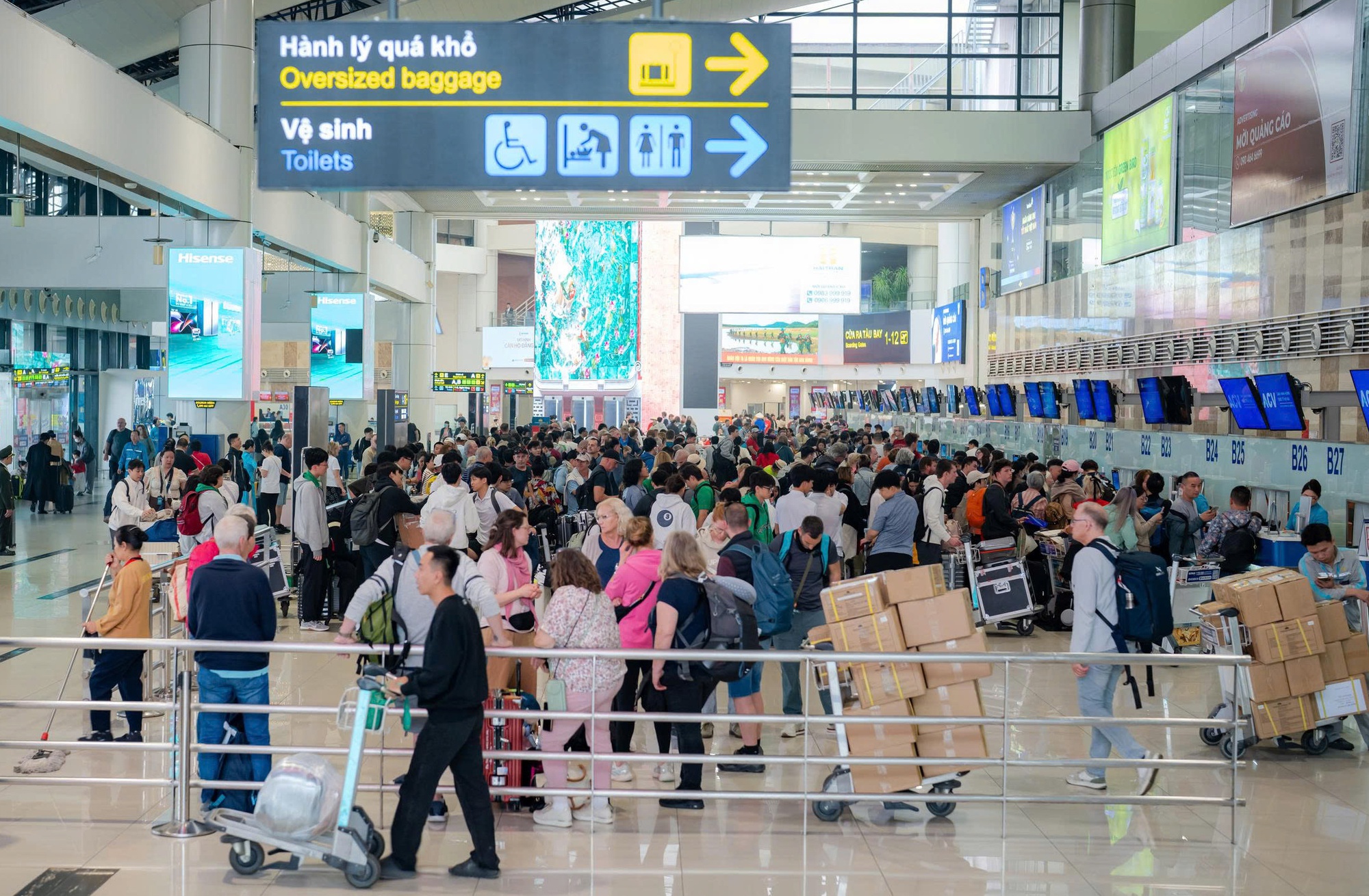 Đề xuất phụ thu nhiên liệu, vé máy bay nội địa có thể tăng thêm tới 680.000 đồng/vé - Ảnh 2