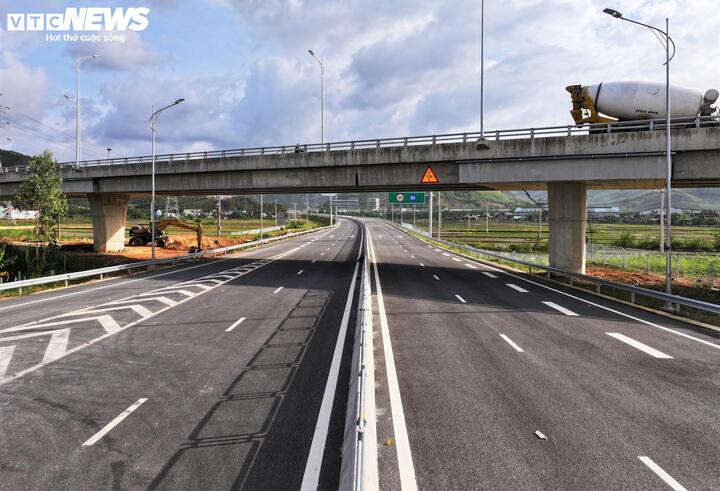 Cận cảnh hơn 200km cao tốc Quảng Ngãi đến Đắk Lắk hoàn thành vẫn 'nằm chờ' - Ảnh 5