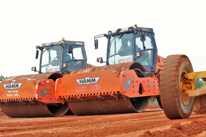 'Nhịp người, nhịp máy' hối hả trên công trường cao tốc 44.000 tỷ đồng ở Gia Lai - Ảnh 12