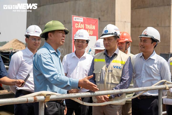 Tăng tốc thi công nút giao Tân Vạn Vành đai 3 để kết nối sân bay Long Thành - Ảnh 4