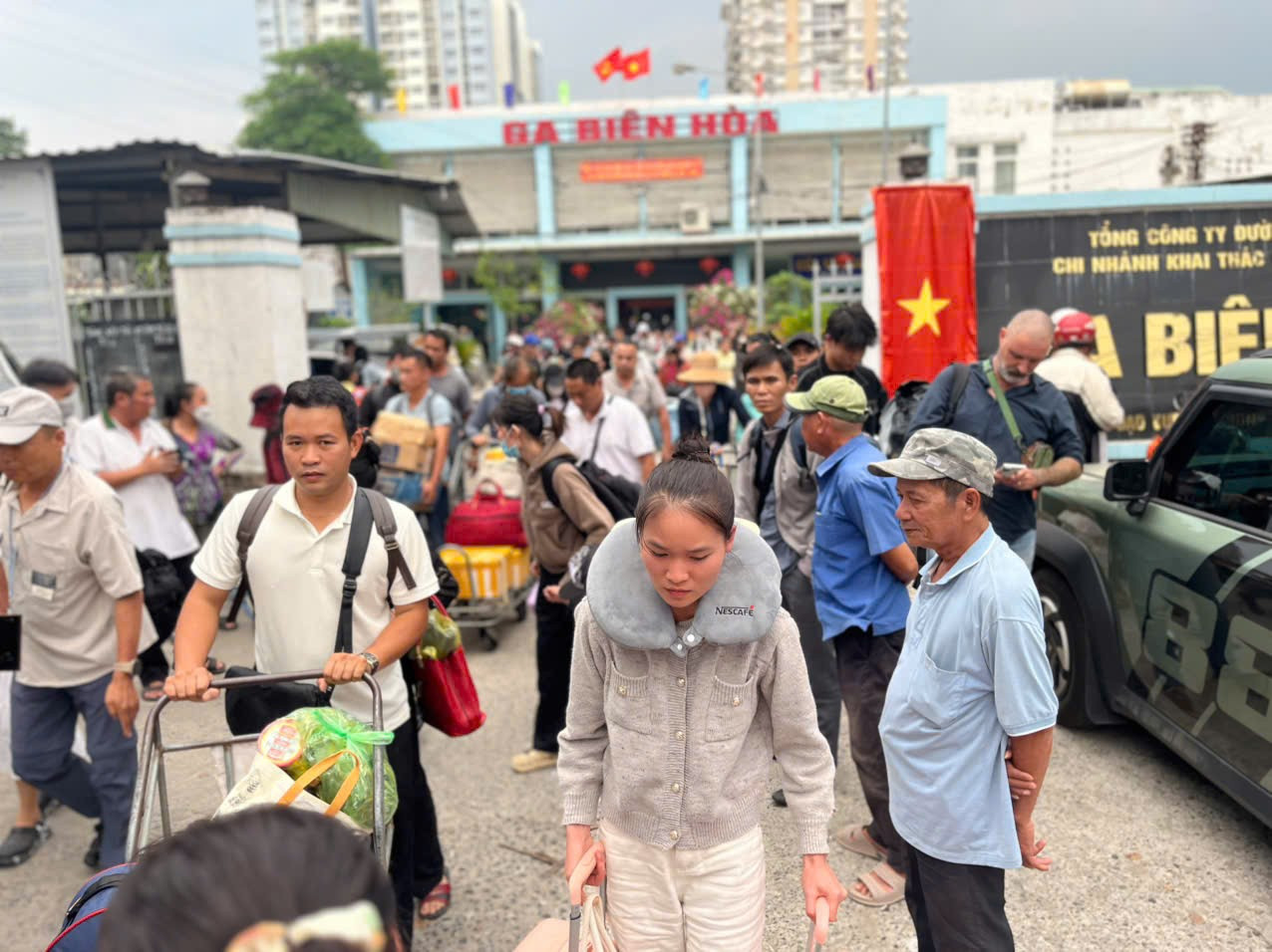 Vận tải đường sắt thiệt hại nặng nề do sà lan đâm cầu Ghềnh - Ảnh 2