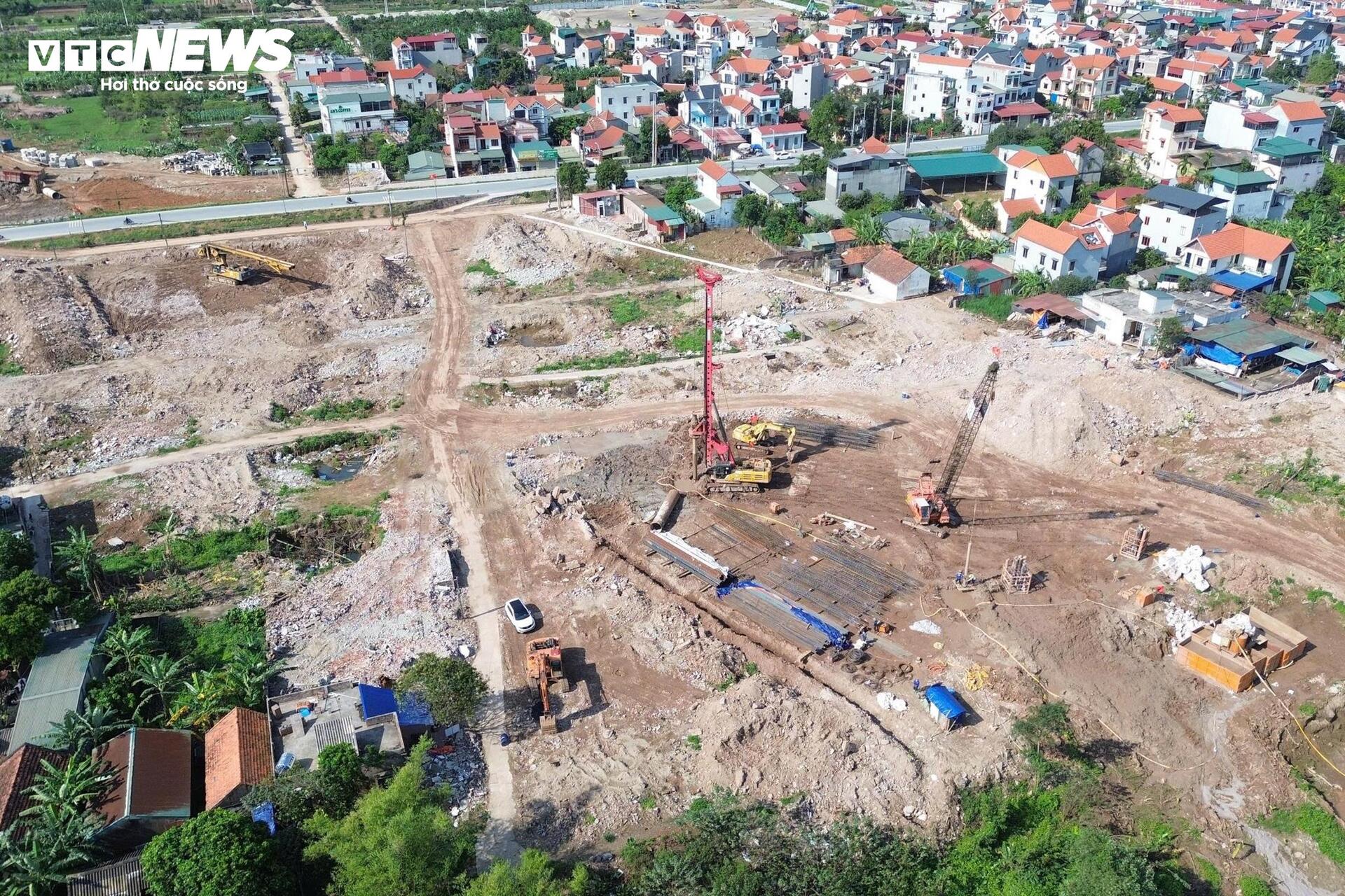 Đại công trường cầu Hồng Hà vượt sông Hồng sau 5 tháng thi công - Ảnh 7