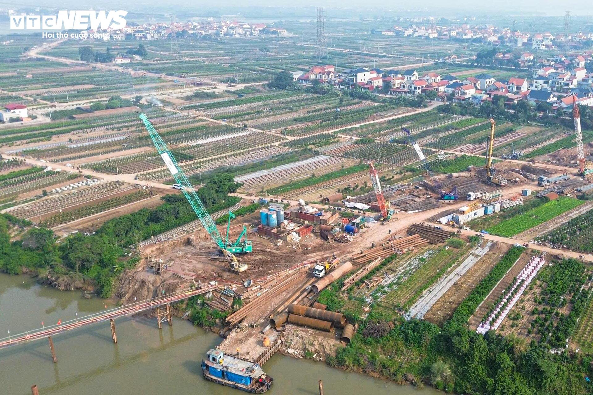 Cầu 4.900 tỷ vượt sông Hồng nối Hà Nội - Hưng Yên đang được thi công ra sao? - Ảnh 3