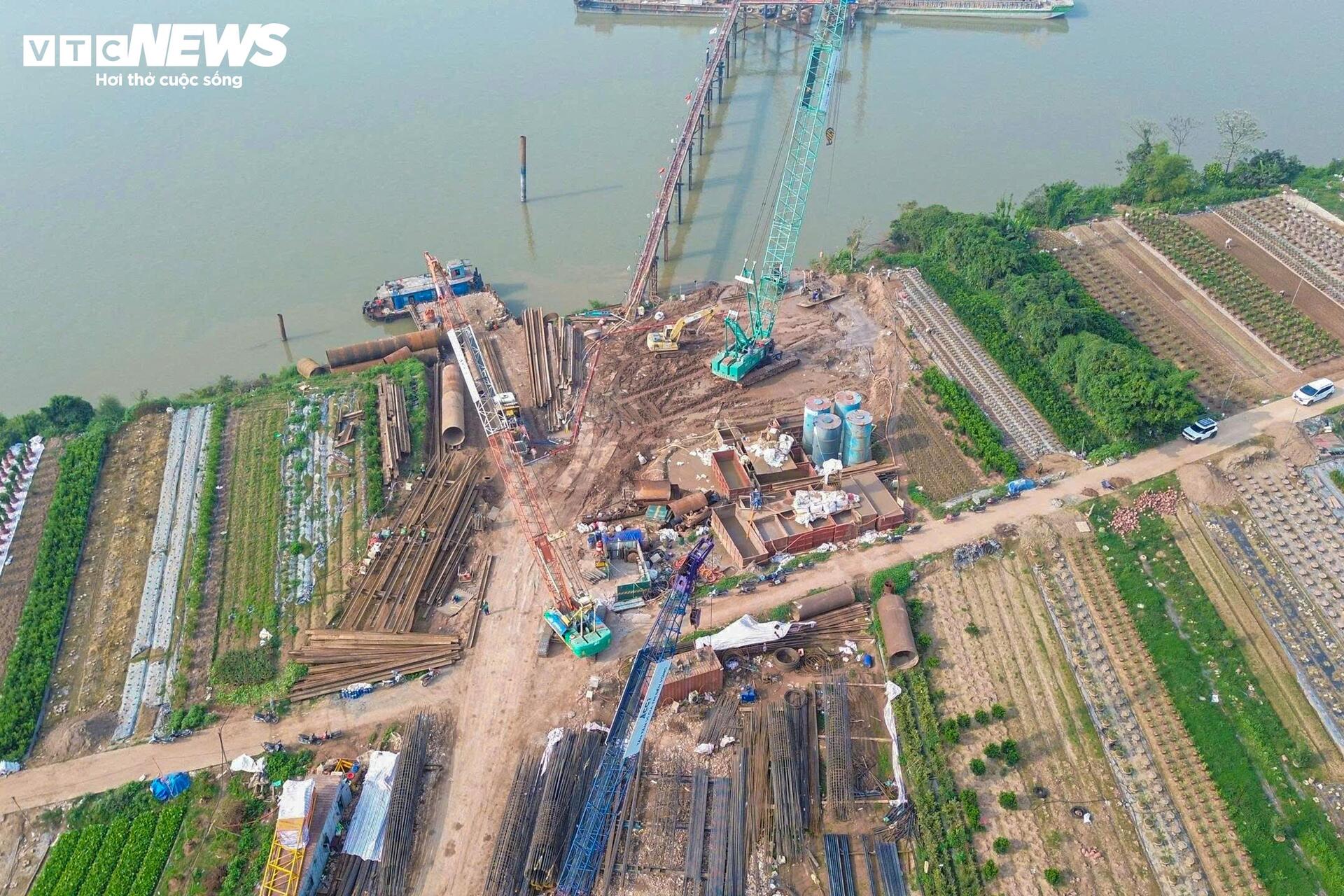 Cầu 4.900 tỷ vượt sông Hồng nối Hà Nội - Hưng Yên đang được thi công ra sao? - Ảnh 6