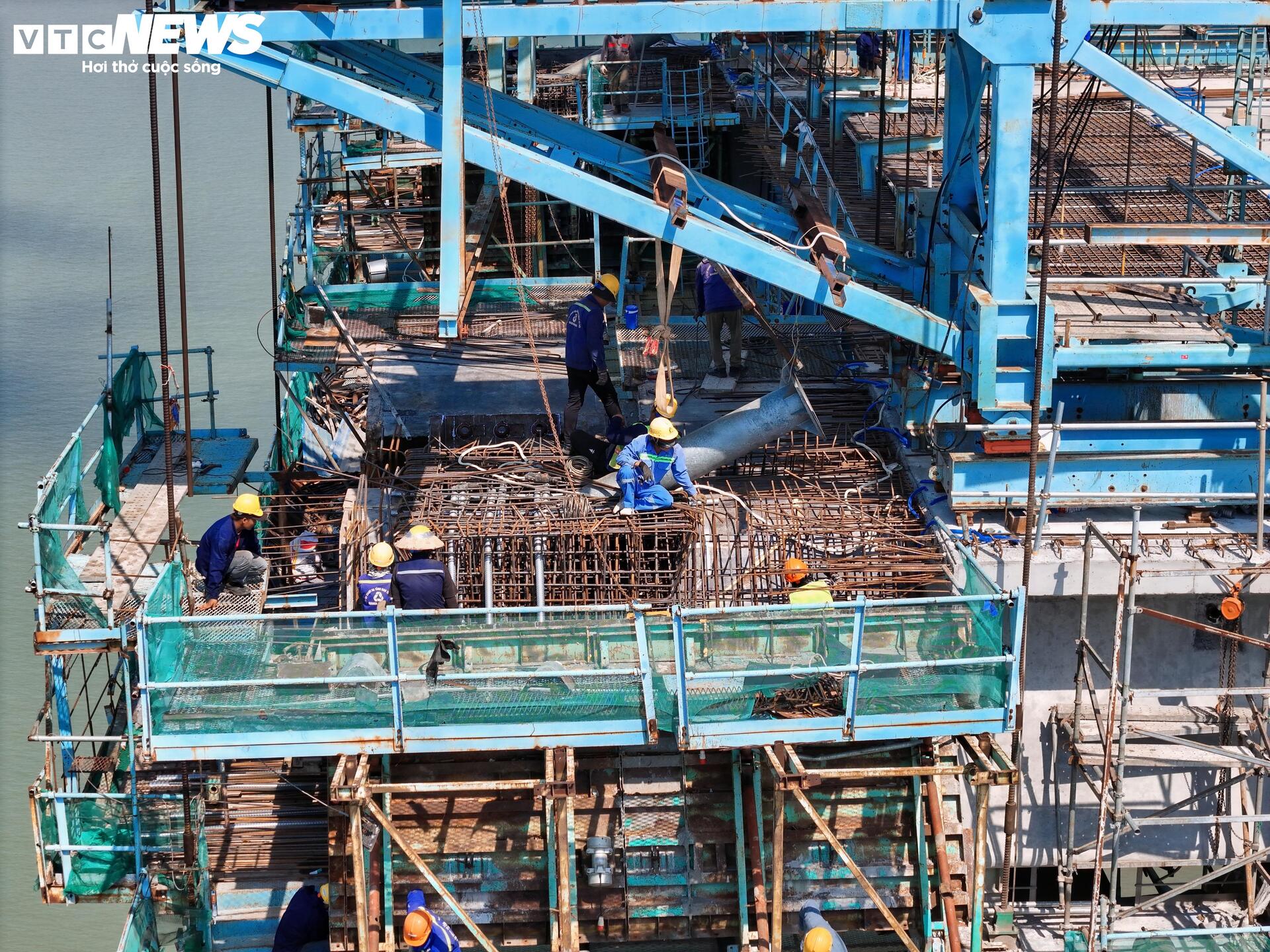 'Nút thắt' cuối cao tốc Bến Lức - Long Thành tăng tốc về đích - Ảnh 14