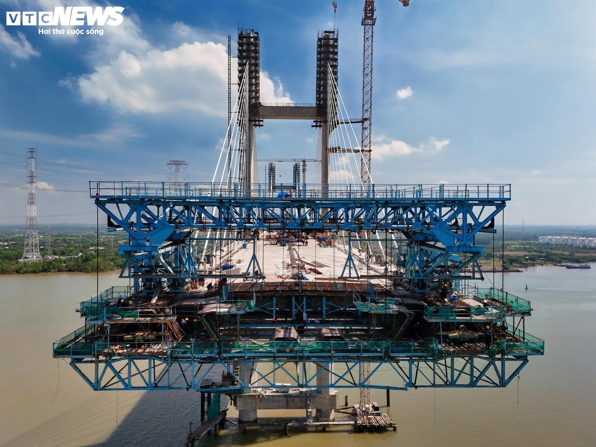 'Nút thắt' cuối cao tốc Bến Lức - Long Thành tăng tốc về đích - Ảnh 4