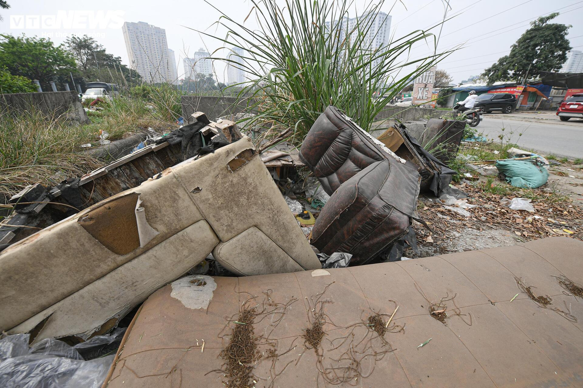 Dự án cầu vượt 'đắp chiếu' nhiều năm trên tuyến đường nghìn tỷ ở Hà Nội - Ảnh 4