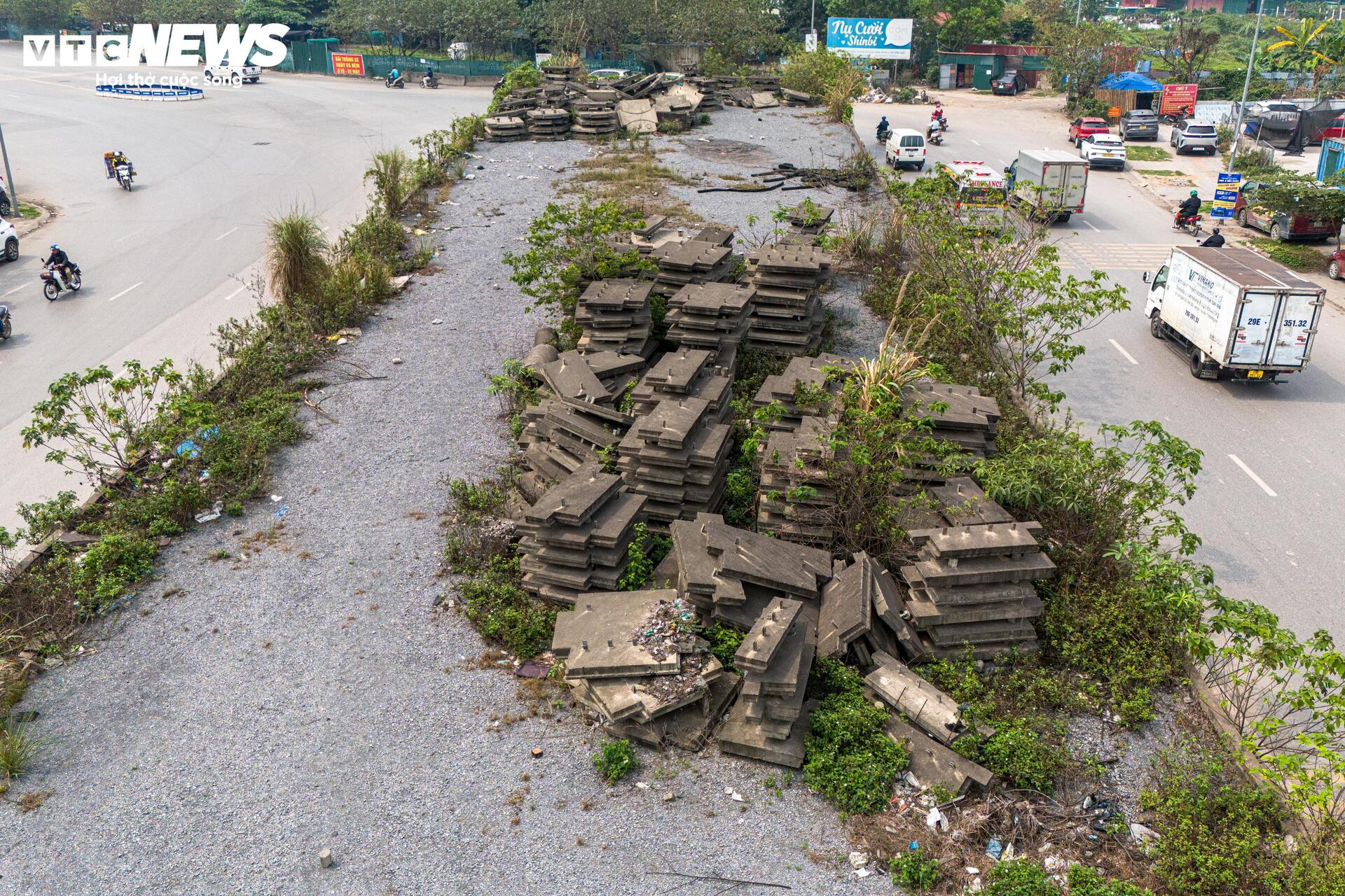 Dự án cầu vượt 'đắp chiếu' nhiều năm trên tuyến đường nghìn tỷ ở Hà Nội - Ảnh 5