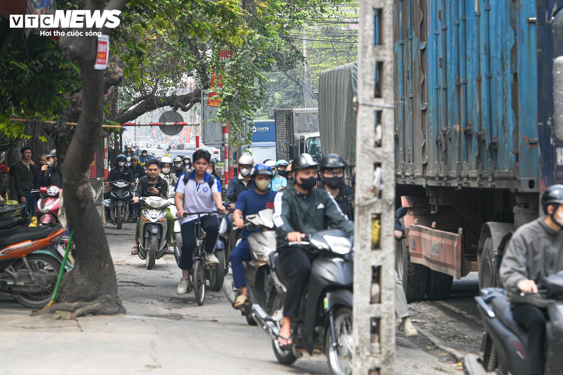 Dự án cầu vượt 'đắp chiếu' nhiều năm trên tuyến đường nghìn tỷ ở Hà Nội - Ảnh 10