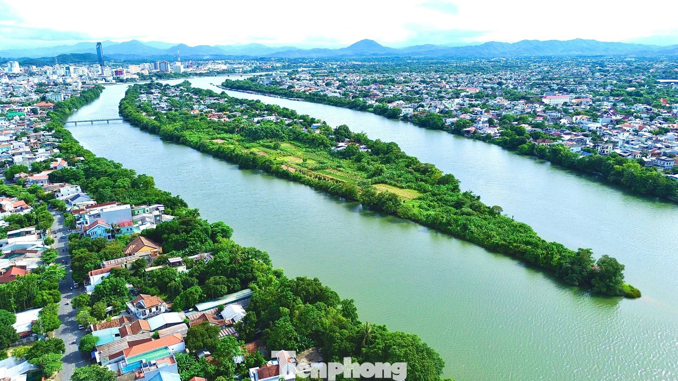 Thi tuyển kiến trúc cầu vượt sông Hương: Mức thưởng lên tới nửa tỷ đồng - Ảnh 1