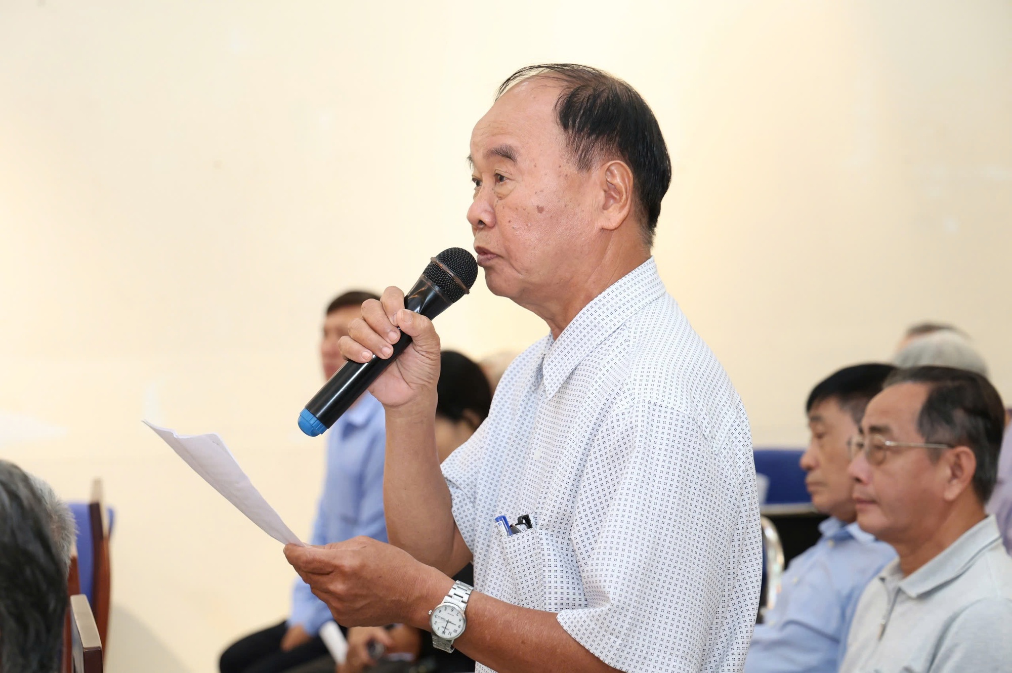 Bí thư Thành ủy TPHCM: Giao thông kết nối sân bay Tân Sơn Nhất rối rắm - Ảnh 2