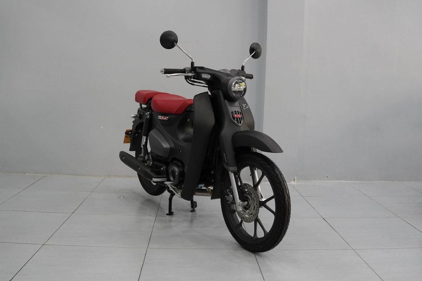 Honda Super Cub nhập Thái giá ngang ngửa SH350i - Ảnh 2