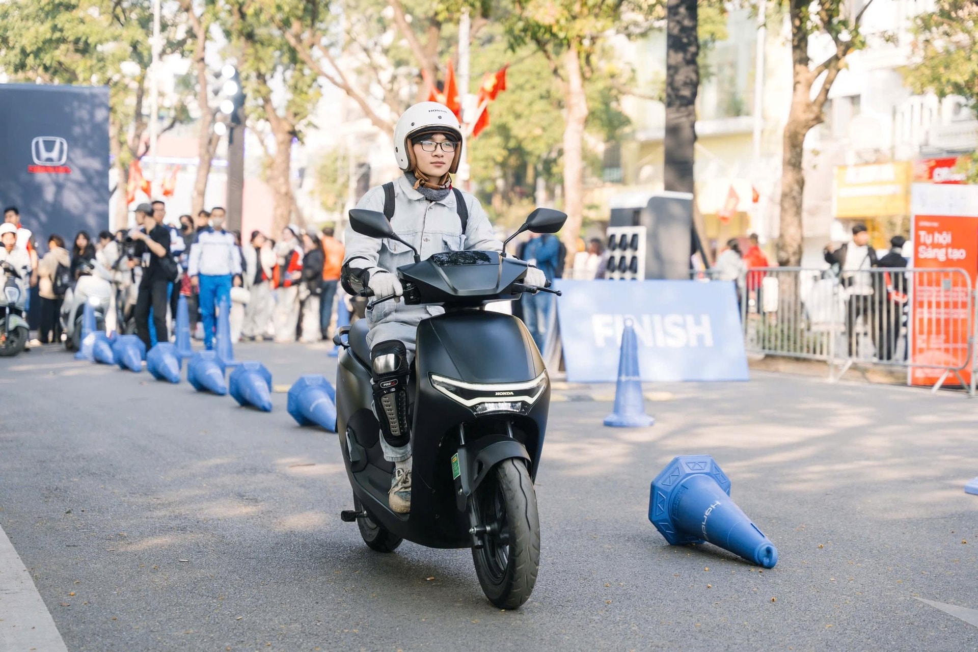 Honda bán 40 triệu xe máy cho người Việt sau 30 năm, mở 3 nhà máy công suất gần 3 triệu xe/năm, nội địa hóa vượt 96% - Ảnh 1