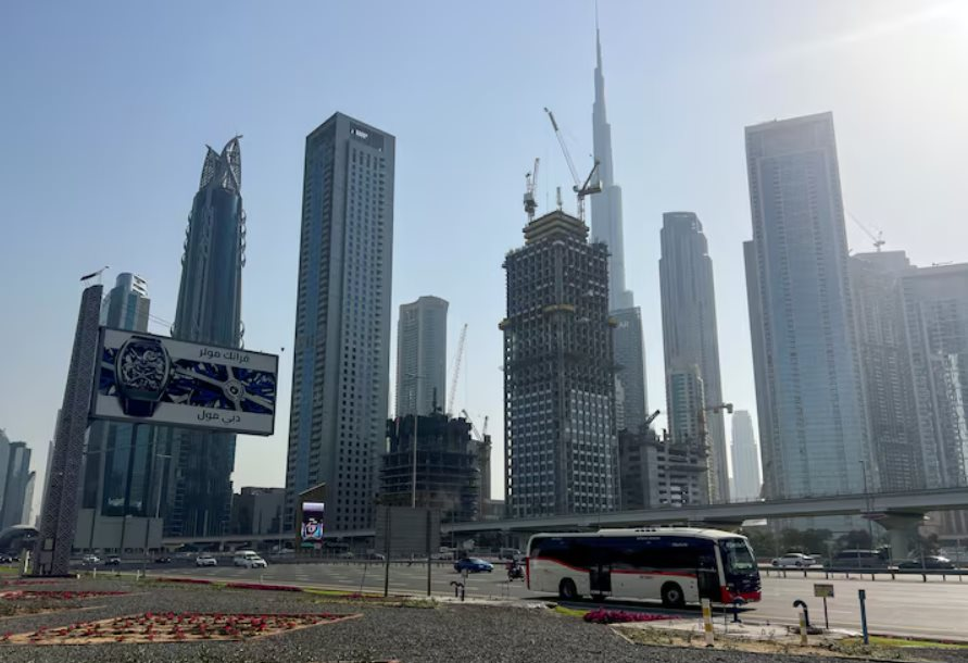 Nhà giàu châu Á rủ nhau “tháo chạy” khỏi Trung Đông, một quốc gia không xa Việt Nam hưởng lợi lớn khi dòng tiền lũ lượt đổ vào - Ảnh 2