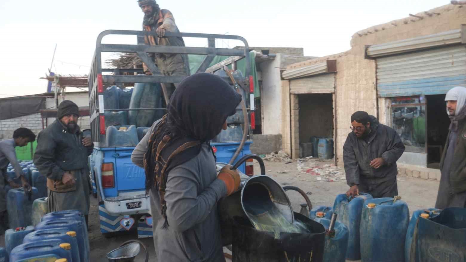 Quốc gia phụ thuộc 80% vào dầu mỏ Trung Đông đối mặt nguy cơ cạn kiệt năng lượng do căng thẳng tại eo biển Hormuz - Ảnh 1