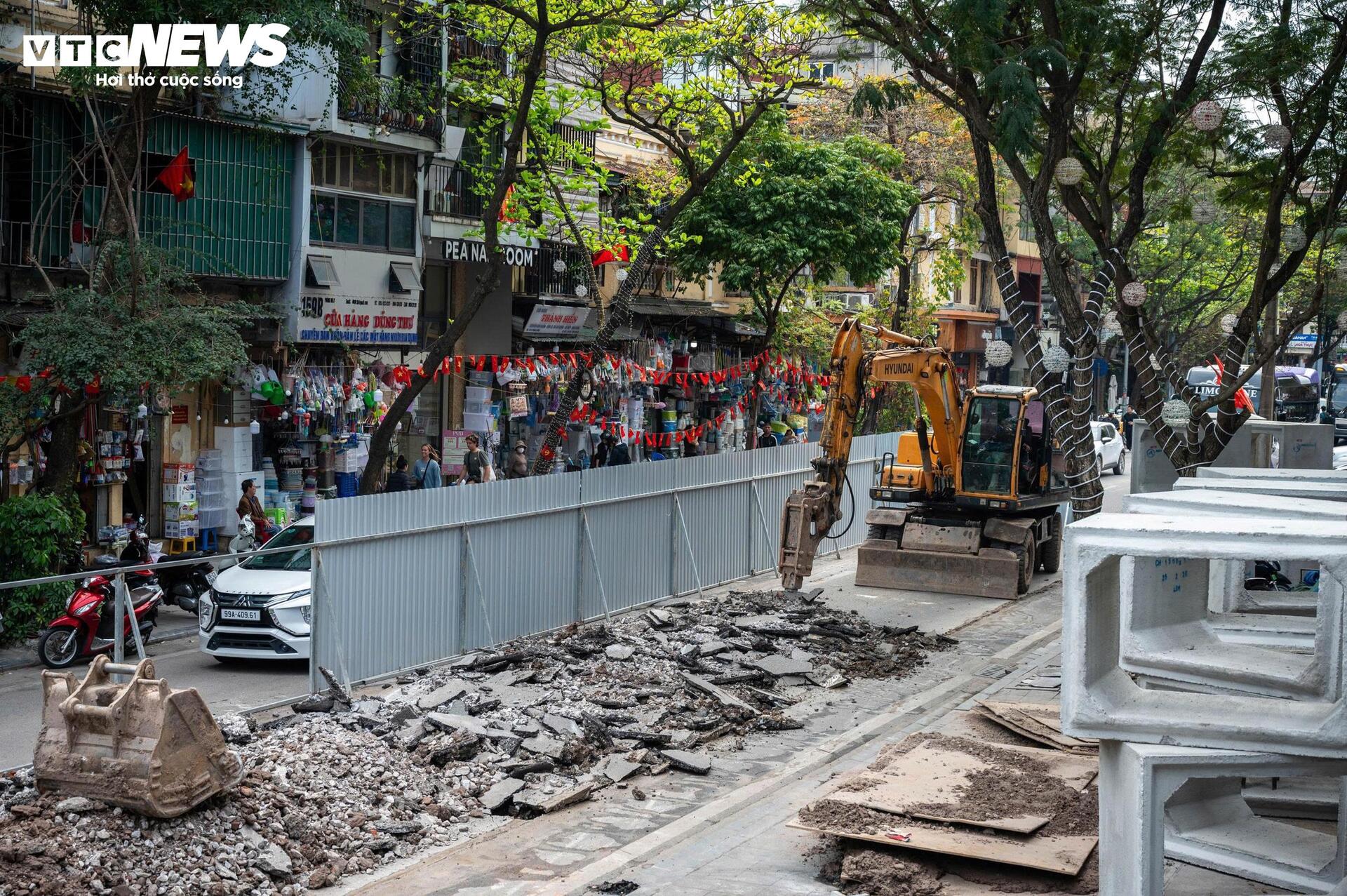 Loạt dự án chống ngập 5.600 tỷ đồng ở Hà Nội thi công rầm rộ trước mùa mưa 2026 - Ảnh 17