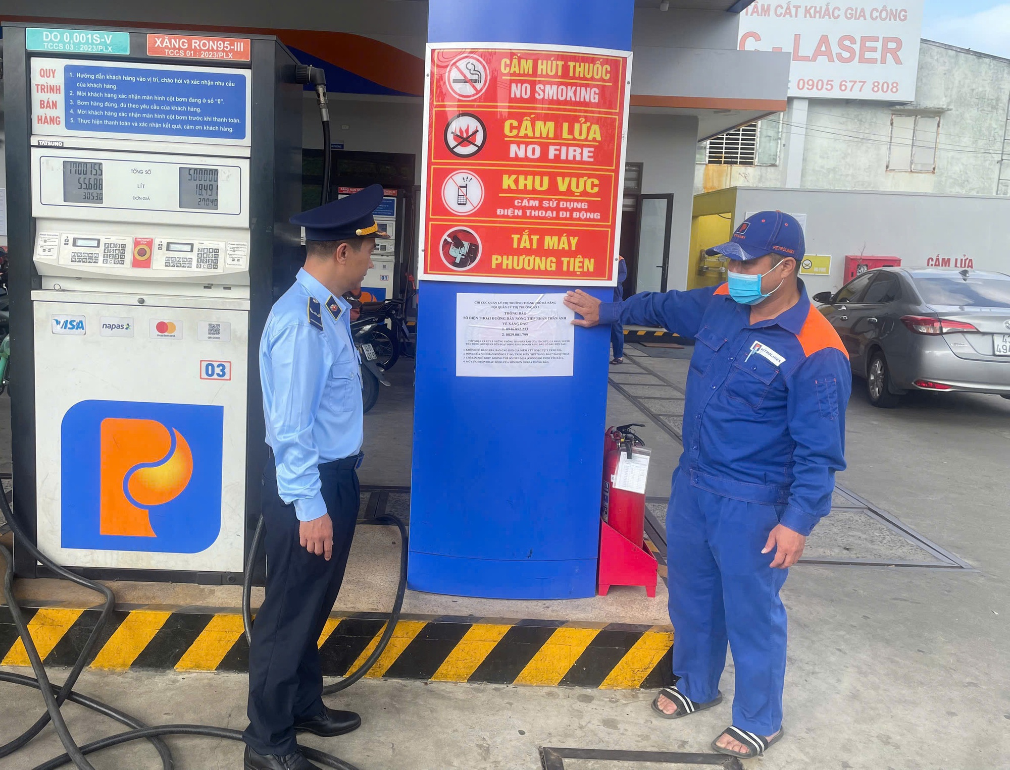 Đà Nẵng: Dán số điện thoại đường dây nóng tại toàn bộ cửa hàng xăng dầu - Ảnh 2