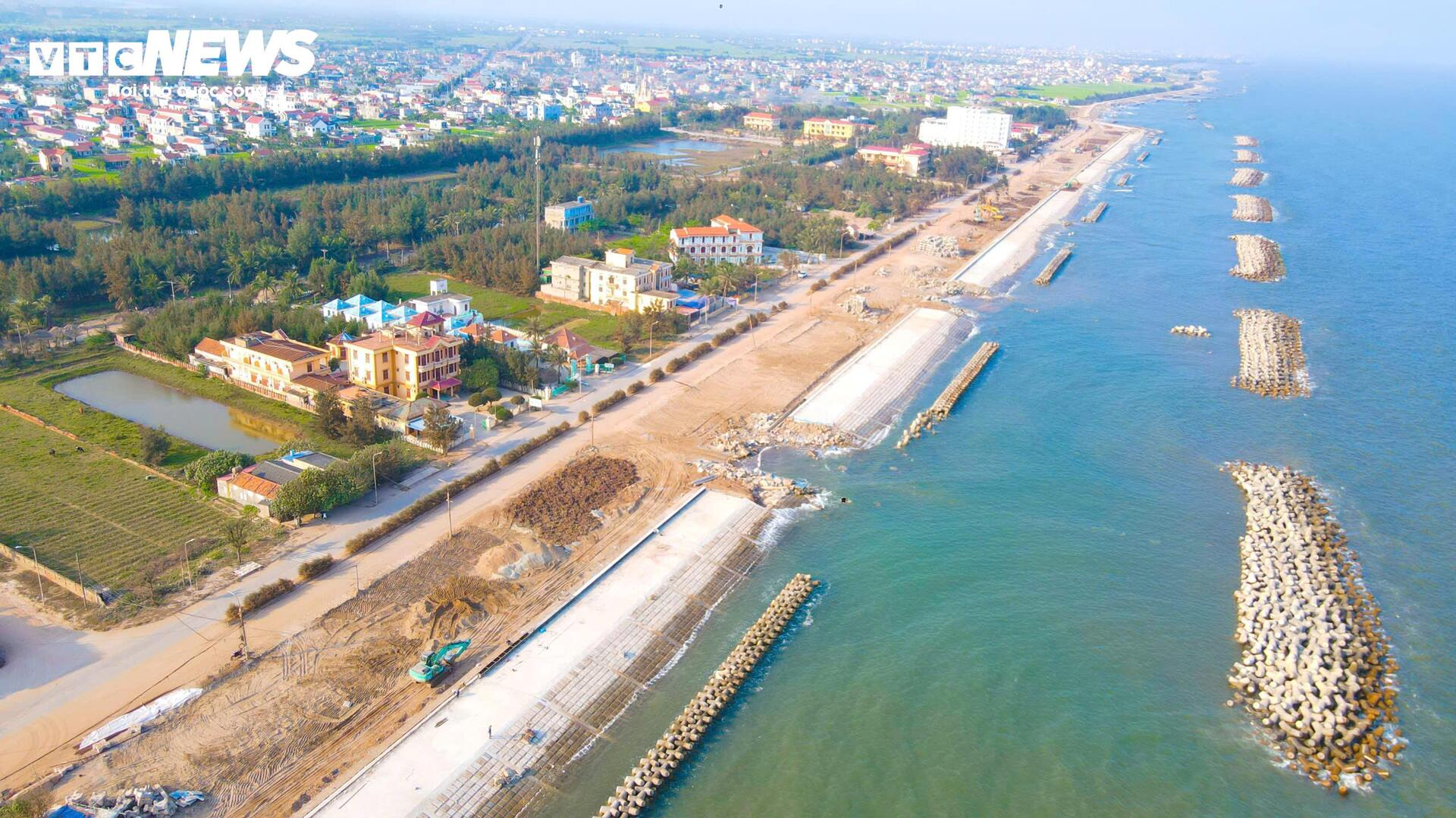 Cận cảnh hai bãi biển đang 'lột xác' thành thiên đường du lịch tại Ninh Bình - Ảnh 2