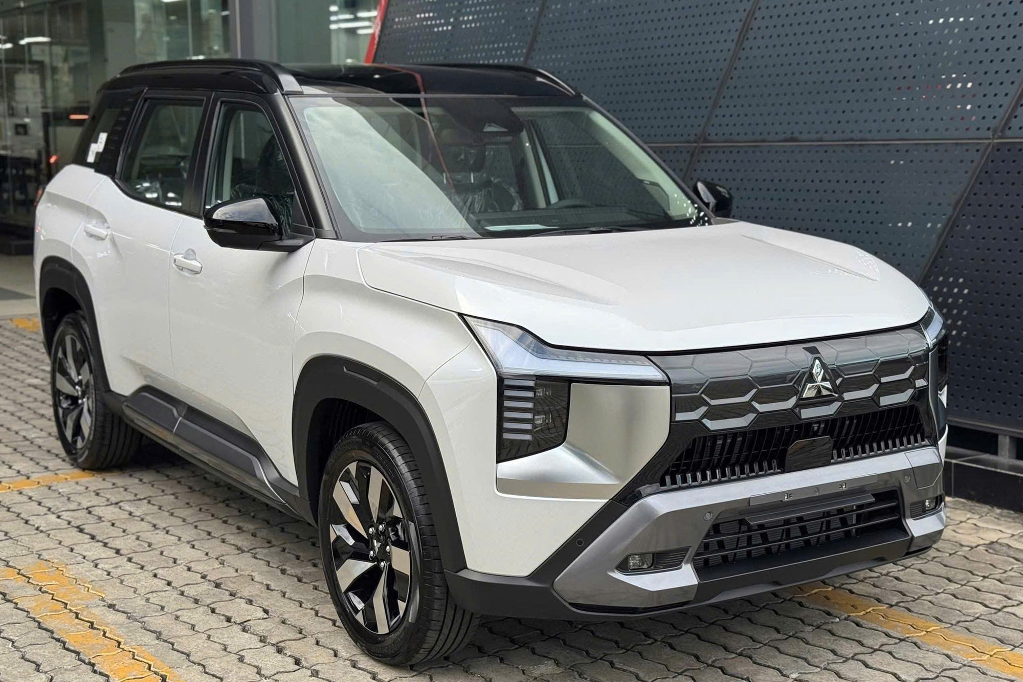 Mua xe Mitsubishi tháng này đỡ tới gần 80 triệu đồng phí lăn bánh: Triton khuyến mãi khủng nhất, Xpander bản mới vừa ra không có ngoại lệ - Ảnh 3