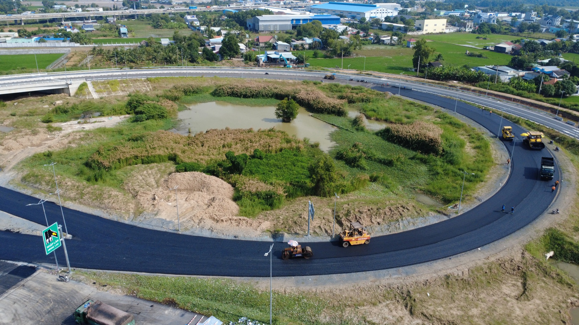 Cận cảnh công trường thi công tuyến đường Vành đai 3-TPHCM qua Tây Ninh - Ảnh 8