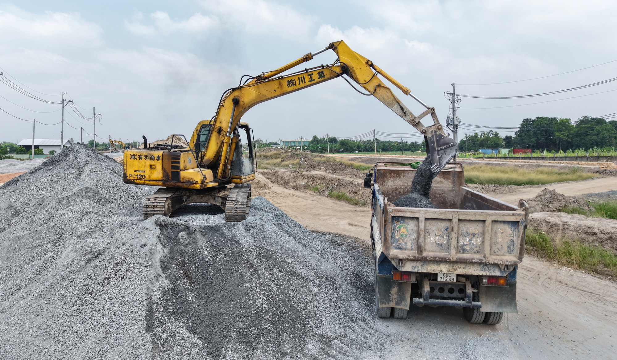 Hình ảnh công trường đường Vành đai 3 TPHCM trong sáng 31-3 - Ảnh 6