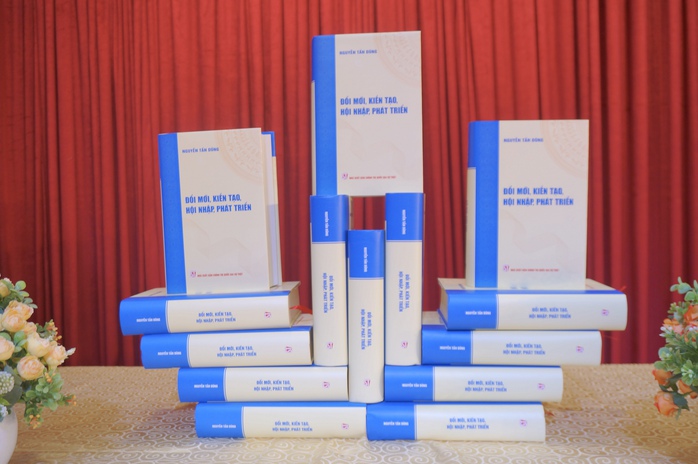 Ra mắt sách của nguyên Thủ tướng Nguyễn Tấn Dũng - Ảnh 2