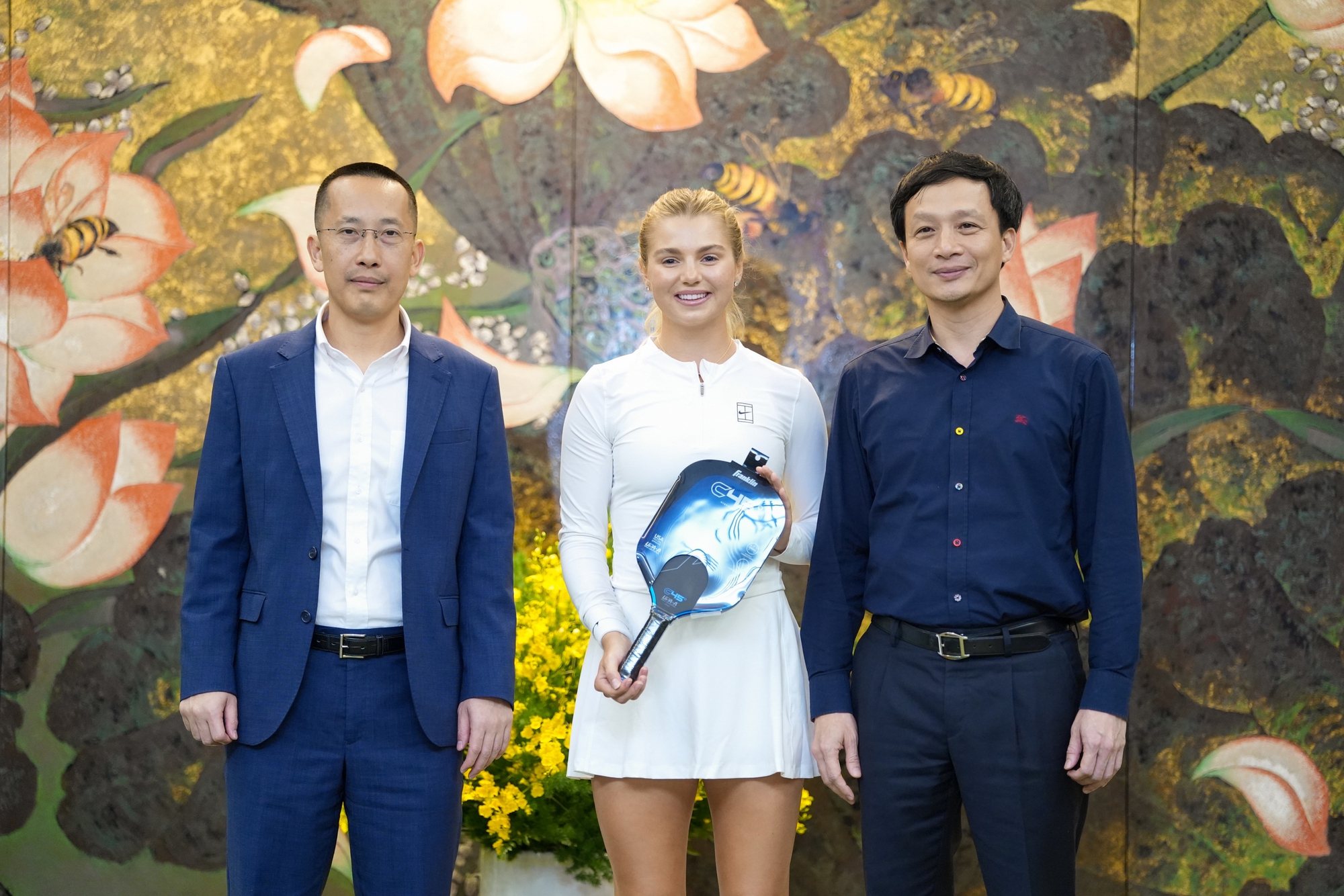 VĐV pickleball số 1 thế giới có mặt tại Việt Nam, ngân hàng Big5 là điểm đến đầu tiên - Ảnh 3