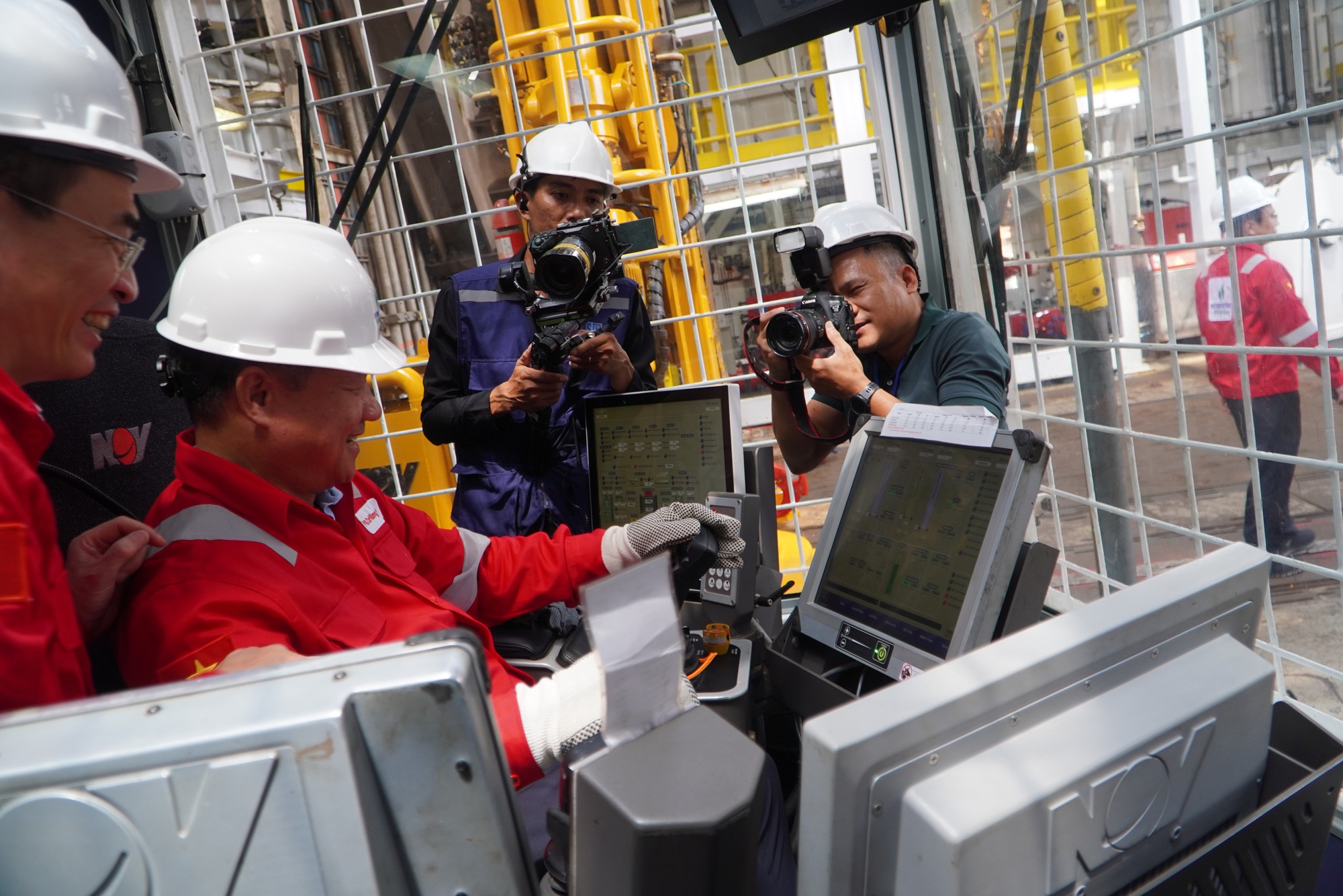 Cận cảnh "siêu giàn khoan" hiện đại nhất PV Drilling vừa được đặt tên tại TPHCM - Ảnh 3