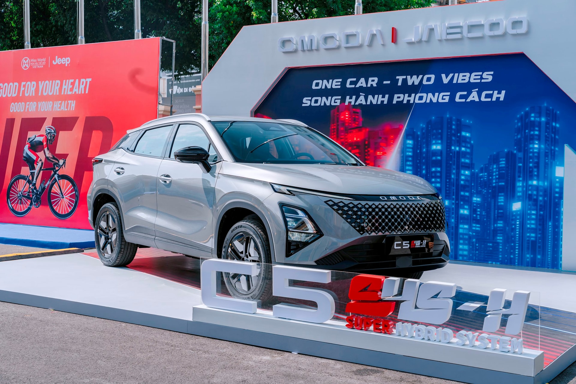 Thương hiệu ô tô Trung Quốc xây nhà máy ở Việt Nam ra mắt SUV hybrid cỡ B+: Giá từ 599 triệu rẻ hơn Toyota Corolla Cross HEV 250 triệu, tầm hoạt động 1.000 km - Ảnh 3