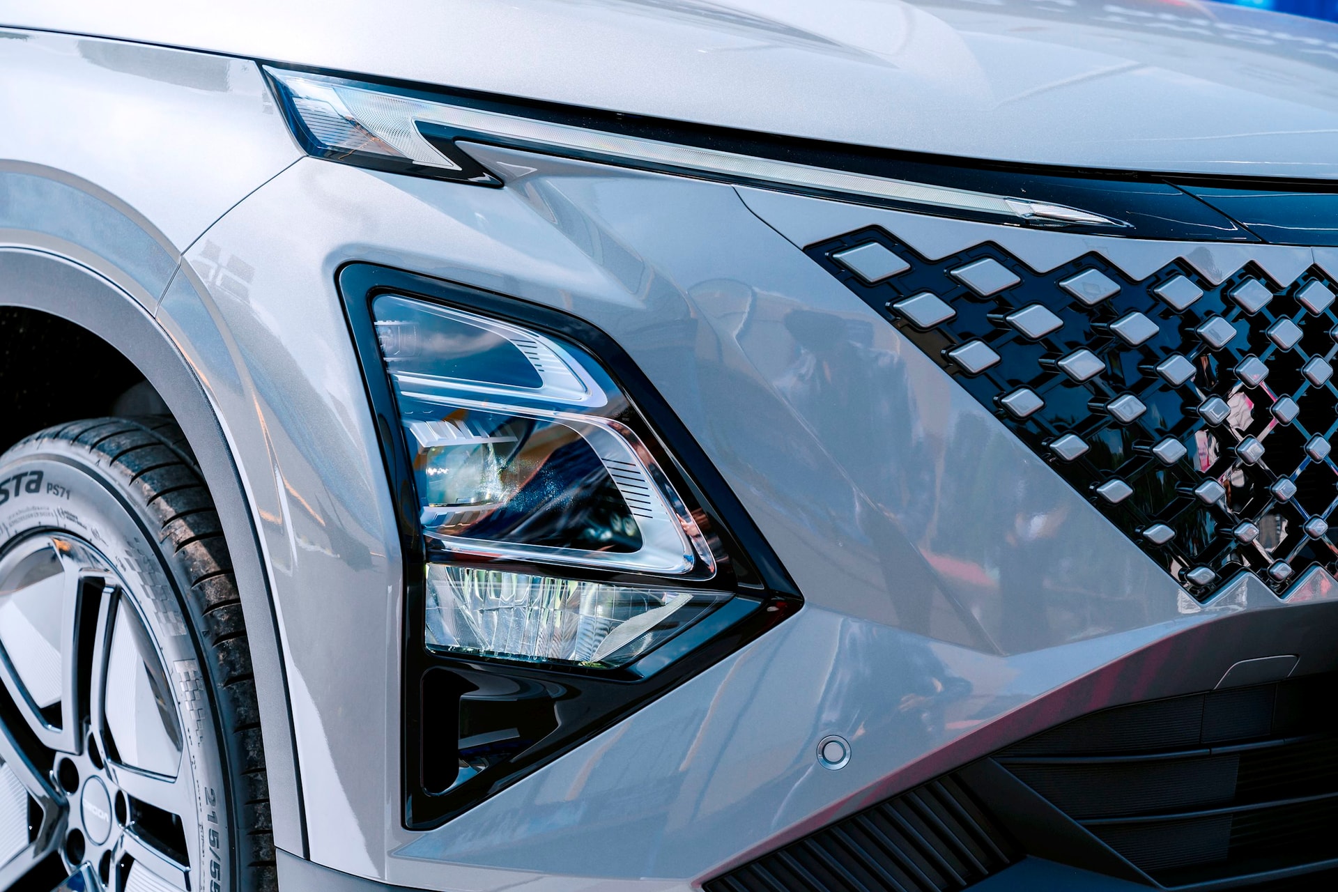 Thương hiệu ô tô Trung Quốc xây nhà máy ở Việt Nam ra mắt SUV hybrid cỡ B+: Giá từ 599 triệu rẻ hơn Toyota Corolla Cross HEV 250 triệu, tầm hoạt động 1.000 km - Ảnh 4