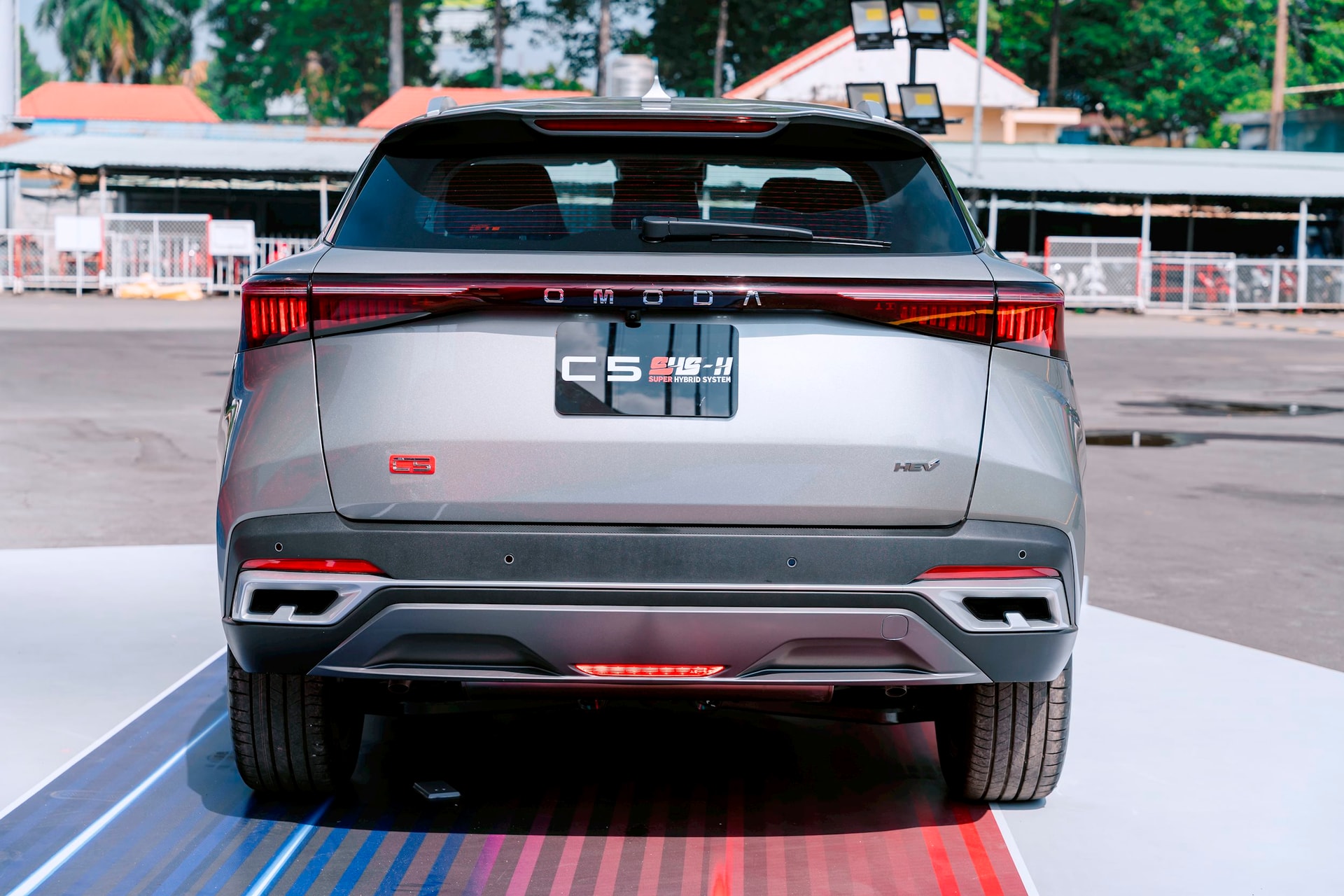 Thương hiệu ô tô Trung Quốc xây nhà máy ở Việt Nam ra mắt SUV hybrid cỡ B+: Giá từ 599 triệu rẻ hơn Toyota Corolla Cross HEV 250 triệu, tầm hoạt động 1.000 km - Ảnh 5